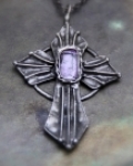 NÁHRDELNÍK CHAROITE